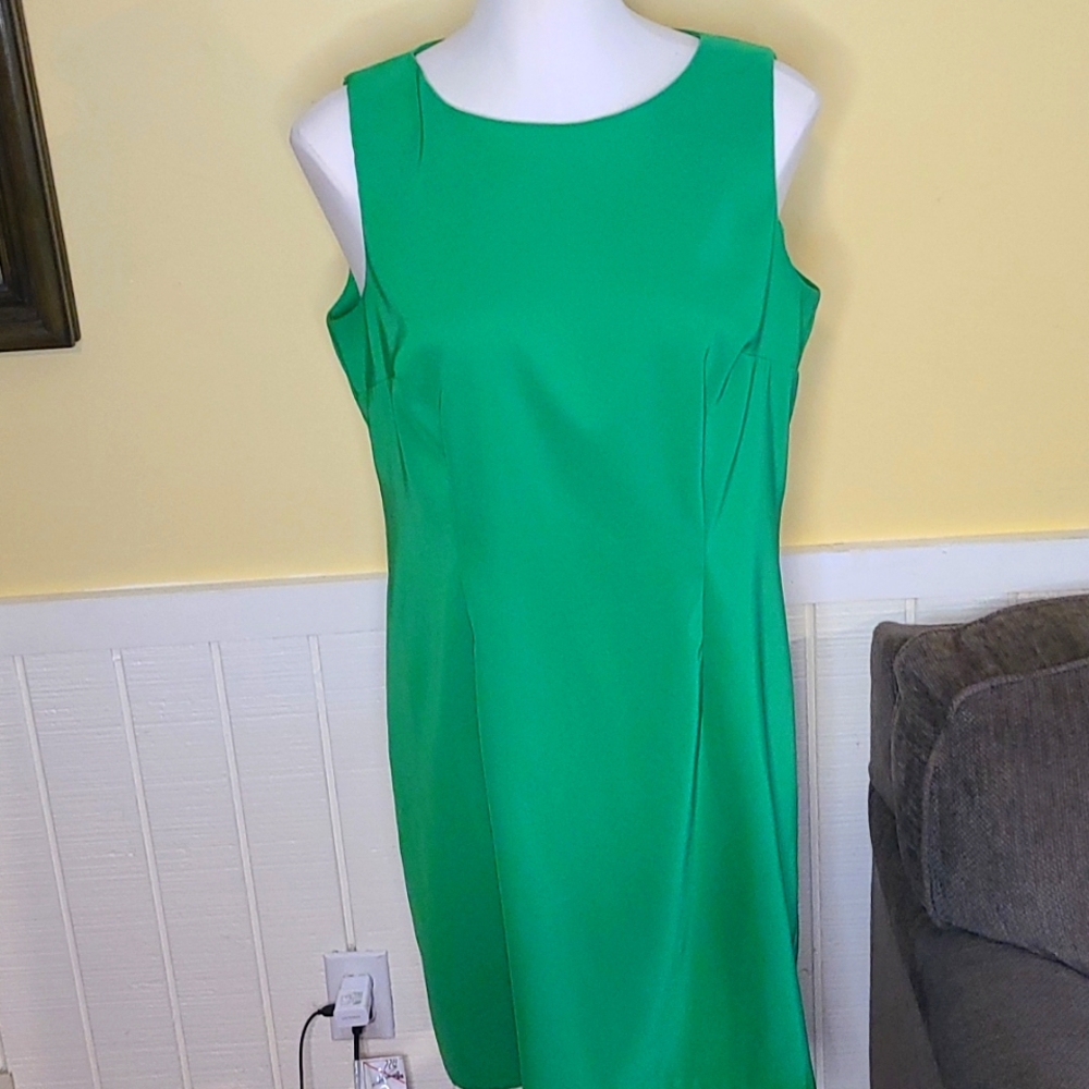 AGB green shift dress, Size 14 petite